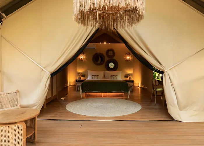 Vela Boutique - Oceanfront 5*