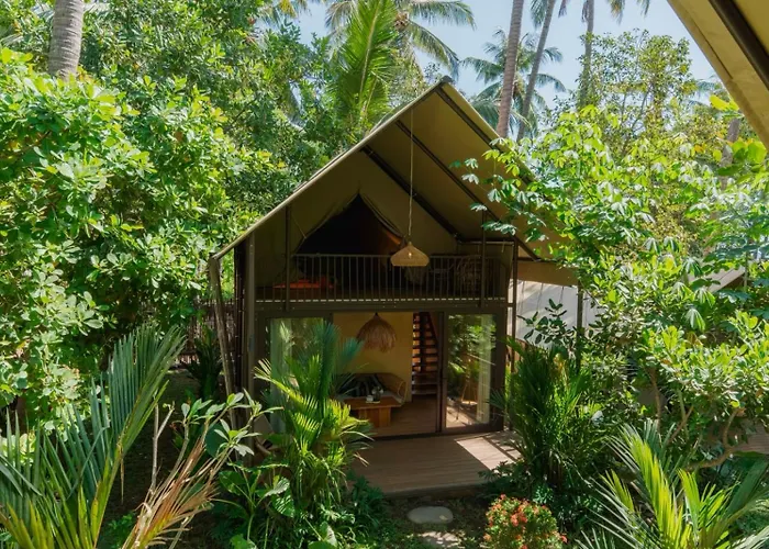 Campo de lujo Vela Boutique - Oceanfront 5*