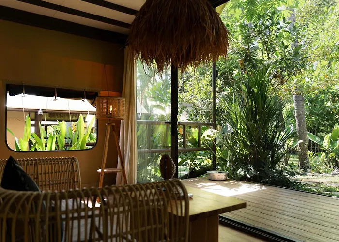 Campo de lujo Vela Boutique - Oceanfront 5*