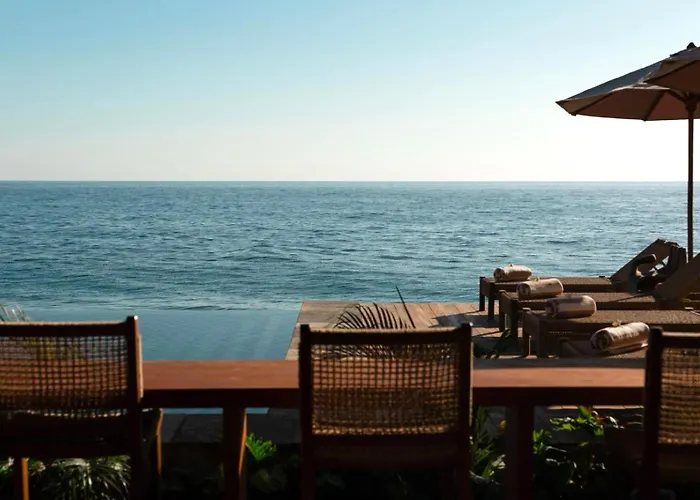 Vela Boutique - Oceanfront Campo de lujo Tianyar