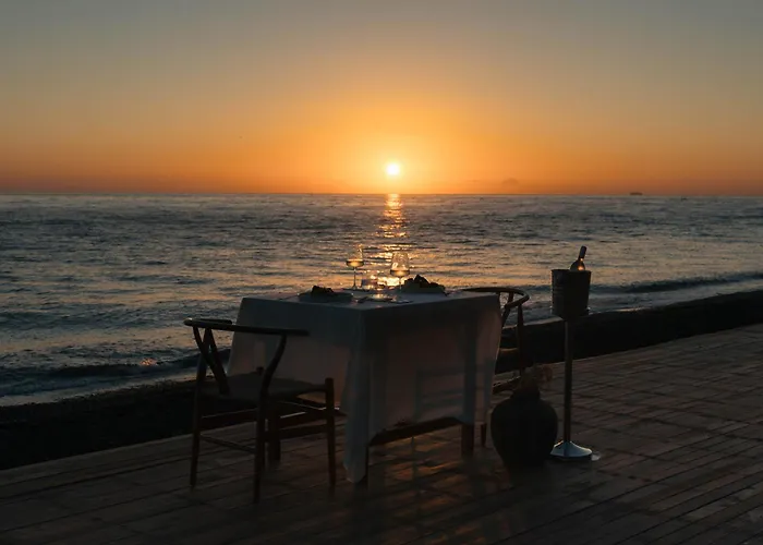 Vela Boutique - Oceanfront