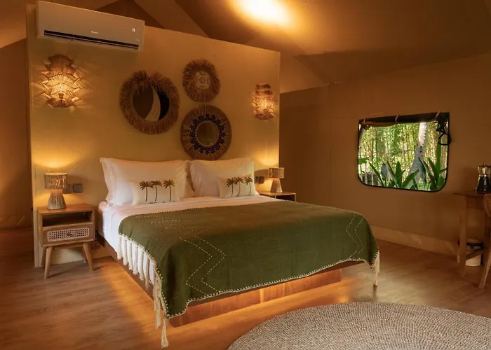 Campo de lujo Vela Boutique - Oceanfront 5*