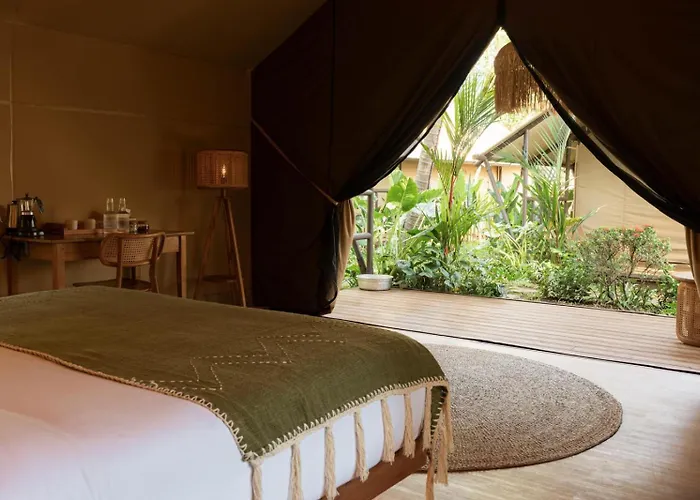 Vela Boutique - Oceanfront 5* Tianyar
