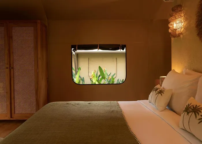 Vela Boutique - Oceanfront 5*